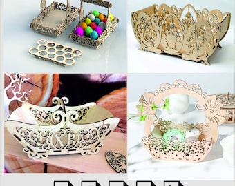 Puede incluir: Cuatro cestas de Pascua de madera cortadas con láser con diseños intrincados. Las cestas están hechas de madera marrón claro y presentan patrones florales y geométricos. Una cesta tiene un asa y está llena de huevos de Pascua coloridos. Otra cesta tiene un asa y está vacía. La tercera cesta es un cuenco con un asa y la cuarta cesta es una cesta rectangular con un asa.