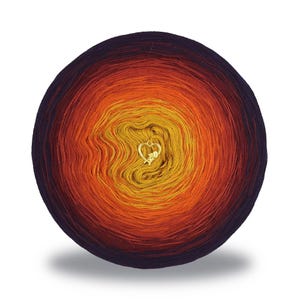 Gradient ombre yarn cake - OMD39 Platka - 50/50 merynos/acrylic, 3 or 4ply - Crochet, Knitting - WolleAmore