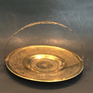 Vntg Brass serving tray with folding handle