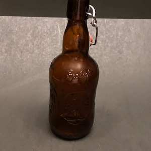 Vntg Grolsch beer bottle