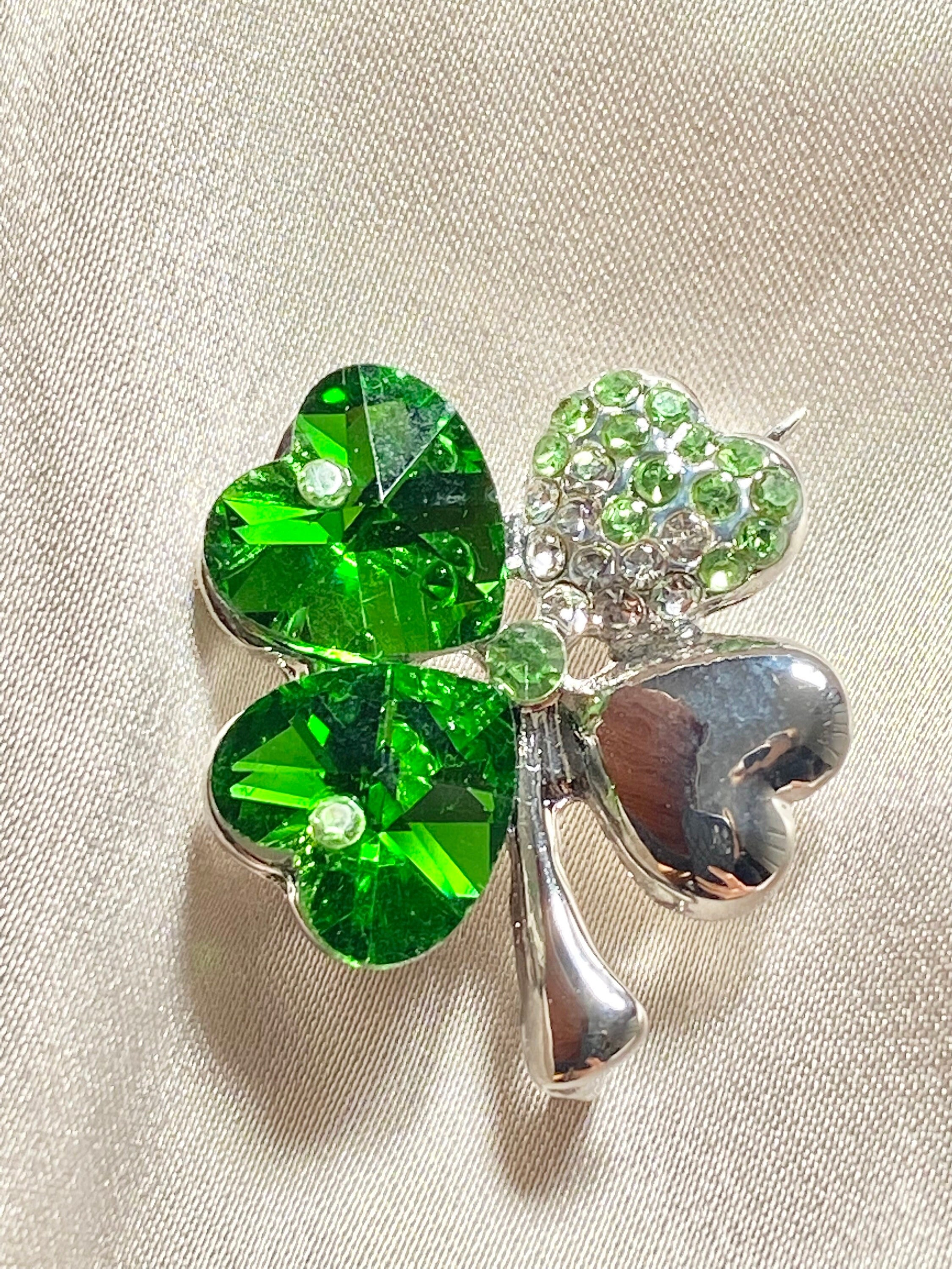 Clover brooch sale