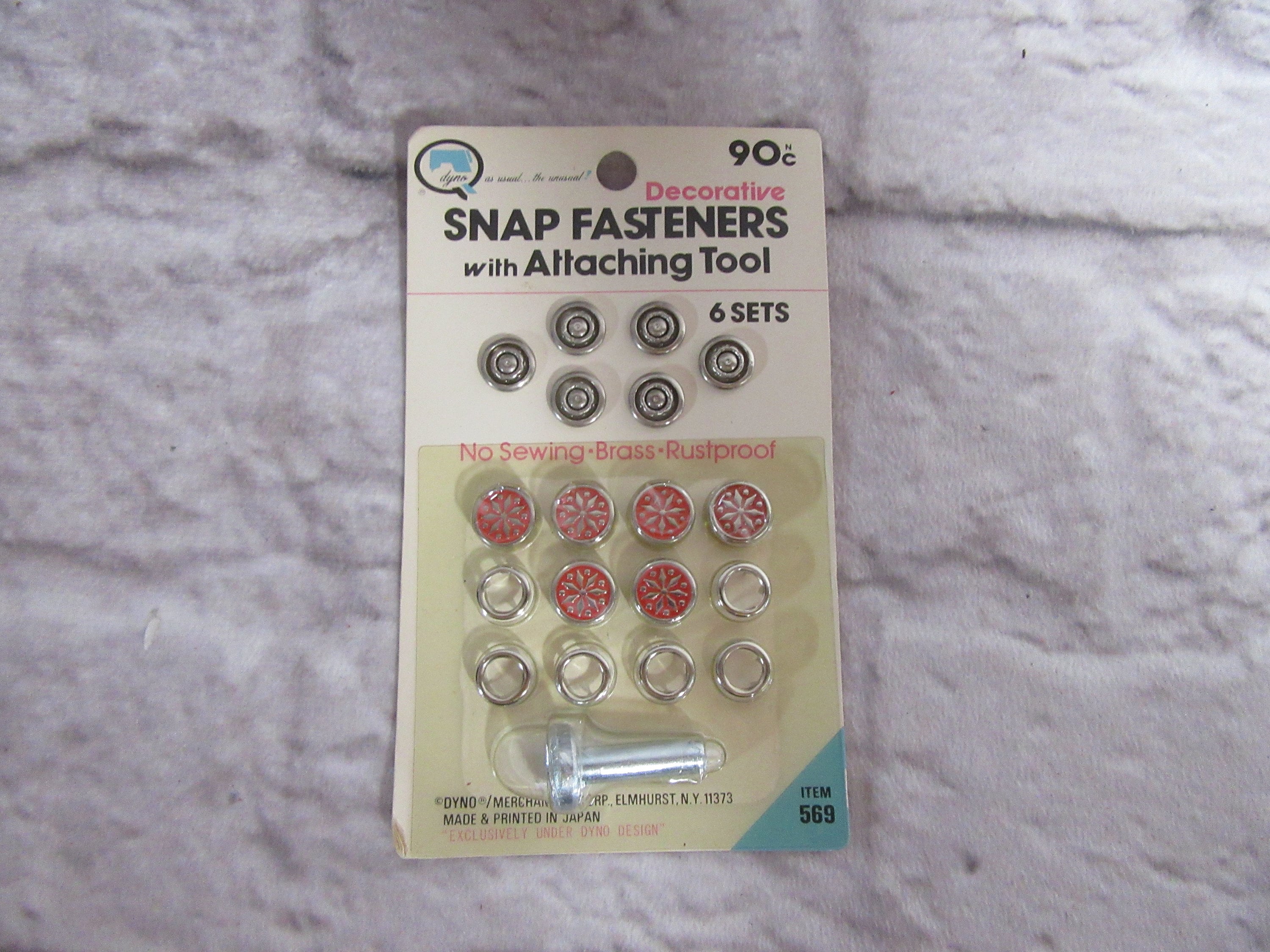 Vintage Dyno Snap Fastener Kit With Attaching Tool and Hole Puncher Extra  Strong 185, Vintage Sewing Notions, Junk Journals, Mixed Media 