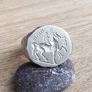 Family crest ring,Hand engraved round ring,Ancient greek ring