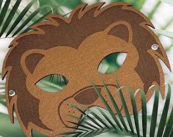 Felt mask for your next costume - become a proud lion -
