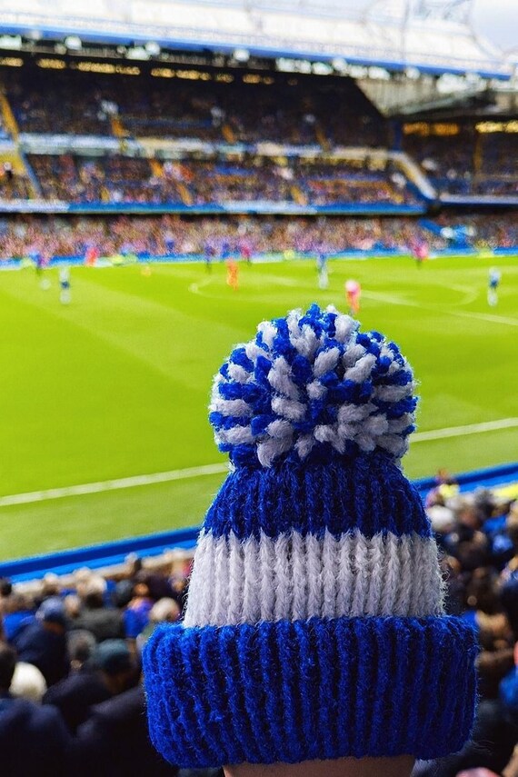 Bonnet Officiel Chelsea FC – Tricot Réversible, 100% Acrylique, Blason Tissé, Taille Unique Pour Enfants Et Adultes