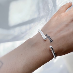 Zilveren armband manchet, 925 sterling verzilverd, armband manchet, verstelbare vintage armband, minimalistische ontwerper, massieve zilveren armband afbeelding 6