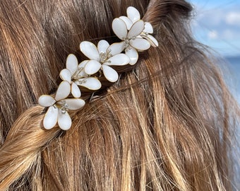 bride hairpins , white hairpin flowers, Wedding hair pins