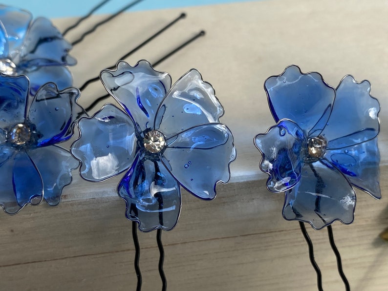 Blue hair pins for the bride, Hairpins flowers, Something blue image 1