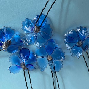 Blue hair pins for the bride, Hairpins flowers, Something blue image 5