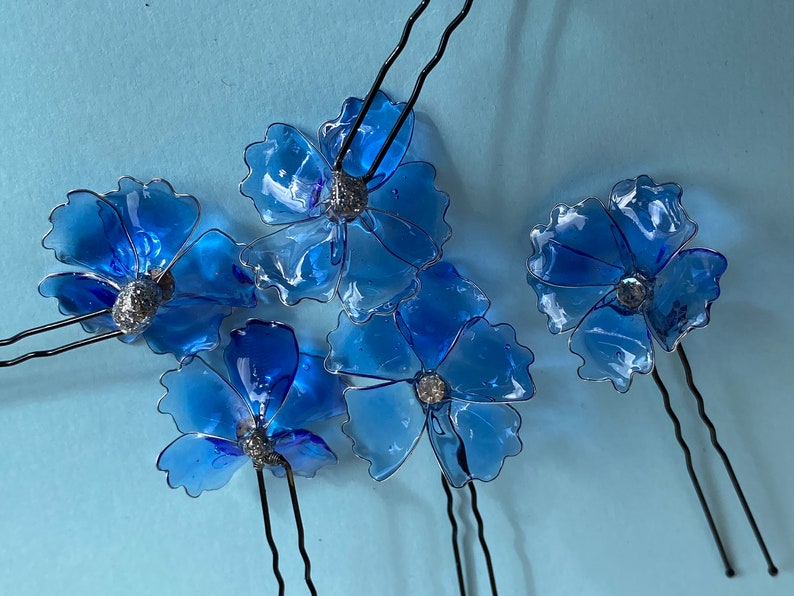 Blue hair pins for the bride, Hairpins flowers, Something blue image 5