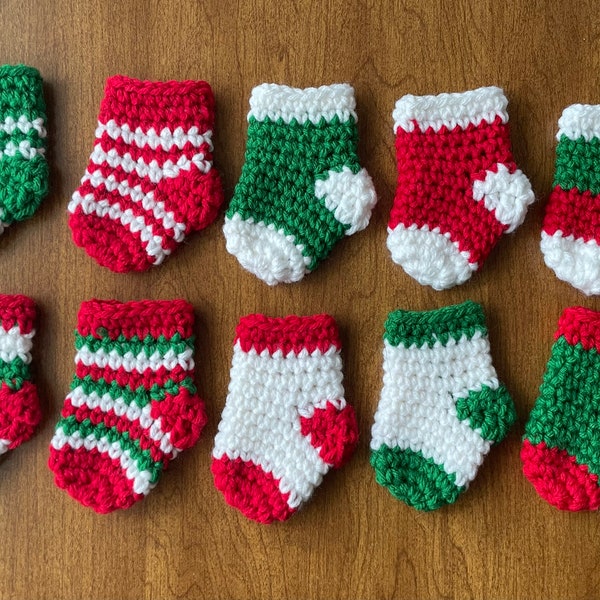 Crochet Mini Stocking Christmas Garland String Banner