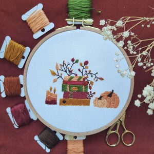 PDF Pattern - Autumn bookshelf - Step by step embroidery tutorial - Hand Embroidery pattern