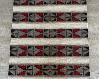 Vintage Wide Ruins Style Navjo Rug