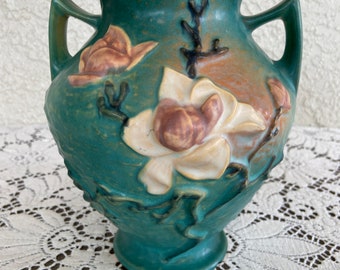 Vintage Roseville Pottery Green Magnolia 92-8” Double Handle Vase/Urn