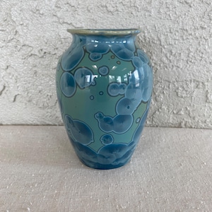 Vintage Crystalline Porcelain Vase - Nelson