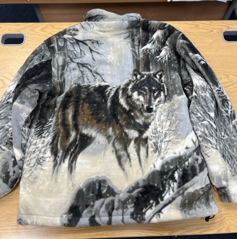 Warm Winter Cosy Outdoor Fleece Wolf Print Jacket image 3