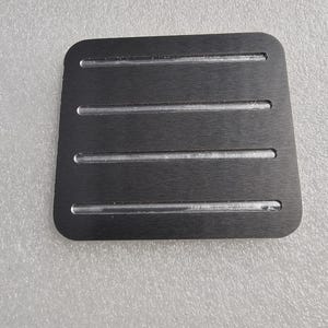 1999-06 Chevy Silverado Bowtie Middle Center Cubby Vent Filler Panel