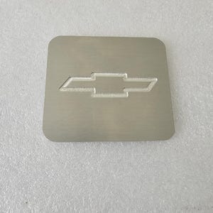1999-06 Chevy Silverado Bowtie Middle Center Cubby Vent Filler Panel