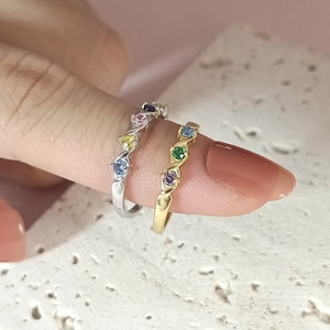 Anillo de piedra de nacimiento personalizado • Anillo de piedra de nacimiento familiar • Anillo de plata • Regalo del Día de la Madre • Regalo para ella • Joyería de Navidad