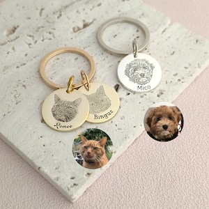 Custom Pet Photo Keychain • Pet Portrait Keyring • Pet Keychain • Pet Memorial Gifts • Pet Jewelry • Pet Name Keyring