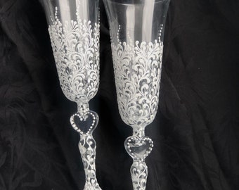 Wedding Glasses Handmade Champagne Flutes White Wedding flutes Rustic Wedding Glasses Hand painted Flutes Toasting flutes Champagne Glasses