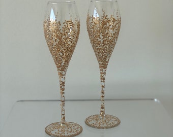 Gold Wedding Glasses Champagne Flutes White Wedding flutes Rustic Wedding Glasses Hand painted Flutes Toasting flutes Champagne Glasses