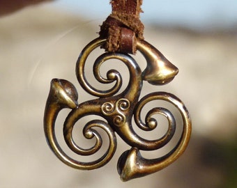 Triskelion Spiral Round Pendant, Ancient Symbol Spiritual Pendant, Celtic Triskel Mythology Medallion Pendant, Triple Spiral Of Life Jewelry