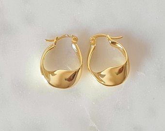 Classy wavy earrings, 18k gold plated earrings, pendant earrings, handmade silver 925 earrings.
