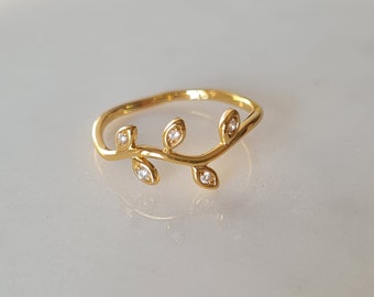 Botanical thin ring with zircons