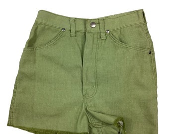 Vintage 60/70s Wrangler sage green denim cut off shorts. Made in the USA. High-quality. Snap/steel zip enclosure. Measures as a 00.