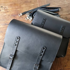 2 Black 4mm leather panniers ideal for Transformations Cafe racer Scrambler Triumph Boneville Bmw