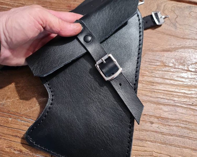 Bmw R nineT left side bag for documents. Cafe racer scrambler. BLACK walnut colour