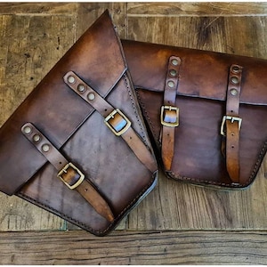 Honda cb 350/500/750 side bags cafe racer scrambler. Aged leather color