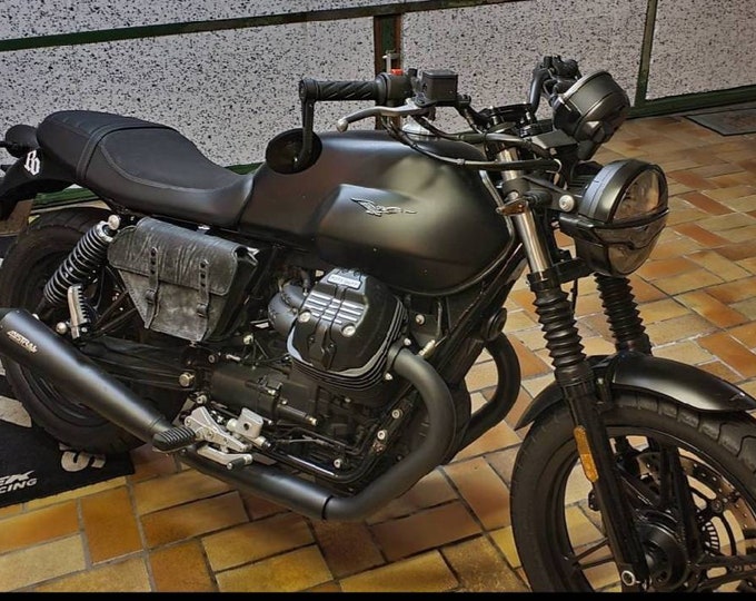 Moto Guzzi V7 850 centenary right side bag café racer scrambler. Black leather USED LOOK