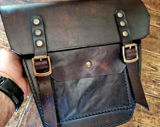 Triumph Bonneville Scrambler left side bag side panel cover. Scrambler. Dark Walnut color. Entirely handmade.