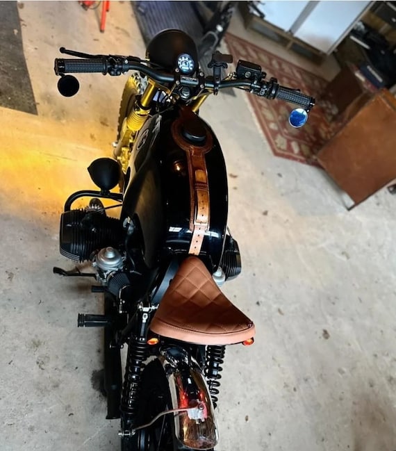  R100RS RT R80 ガゾリンタンク　リペイントベース BMW R80 R100 24 Lt Leather Tank Belt. Tank Band, Aged Leather