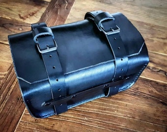 Borsa porta attrezzi enduro in cuoio bmw r80gs. 