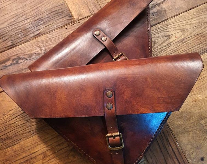 Bmw k series Cafe racer scrambler pair of side door bags left and right frame triangle aged leather color patina effect