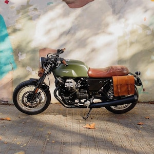 Side bag in 4 mm used look leather for transformations Cafe racer Scrambler Cafe racer Scrambler saddle bag