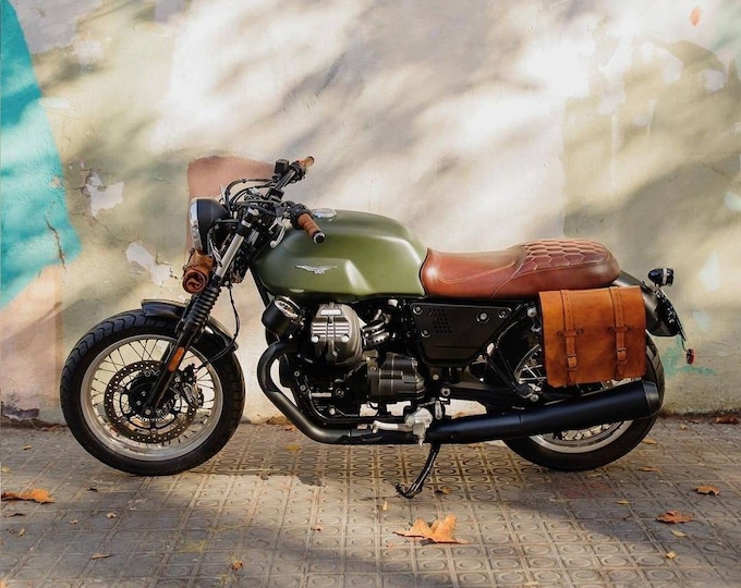 Side bag in 4 mm used look leather for transformations Cafe racer Scrambler Cafe racer Scrambler saddle bag