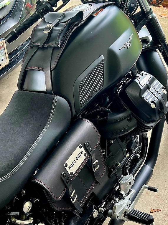 Moto Guzzi V7 レザー タンク ベルト レッド ステッチ カフェ