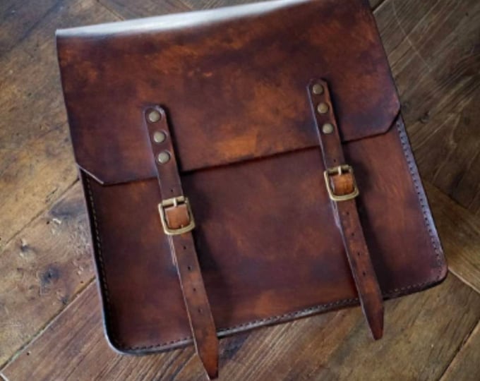 Cafe racer scrambler leather bag. Medium weathered and used brown color. BMW. Bonneville.Scrambler. Thruxton. Triumph