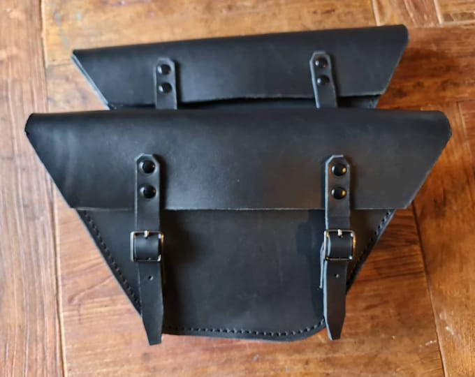 Yamaha sr 400 sr 500 left and right side bags side cover. Cafe Racer Scrambler. Aged BLACK color.