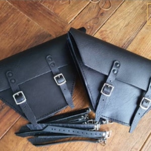 Moto Guzzi V35 V65 right and left side bag in black leather cafe racer scrambler special