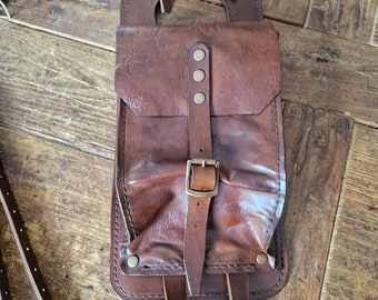 Bmw r45 r65 r80 r100 r80gs r100 gs r80 g/s leather tank belt and bag camera holder Cafe Racer and Scrambler. Totally handmade.