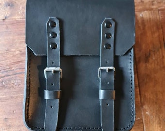 Leather motorcycle side bag for Cafe Racer. Black Tuscan leather. Hand-made in Italy.