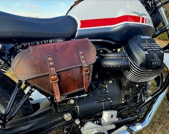 Moto Guzzi V7 850 Centenario Right Side Bag. Dark Walnut Leather