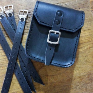 Cafe racer scrambler custom enduro leather padlock bag leather padlock holder BLACK for motorcycle café racer, enduro and scrambler.