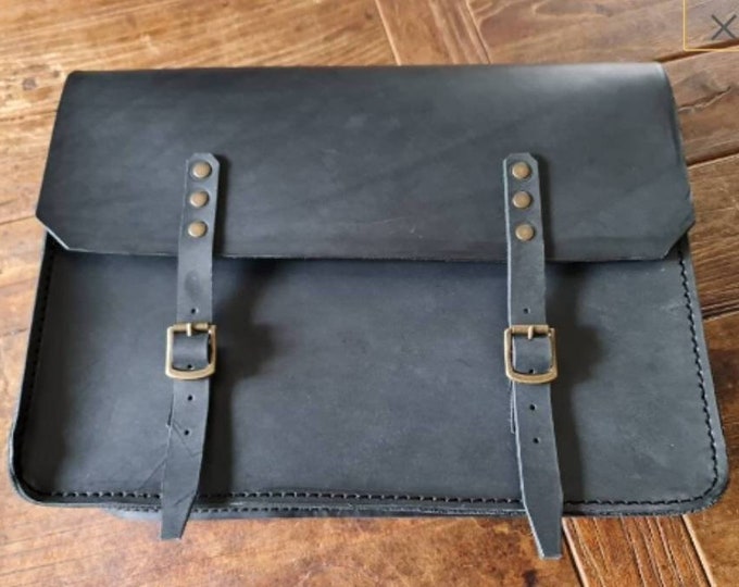 Leather side motorcycle bag for Cafe Racer and Scrambler Cafe racer and Scrambler saddle bag. Grey leather