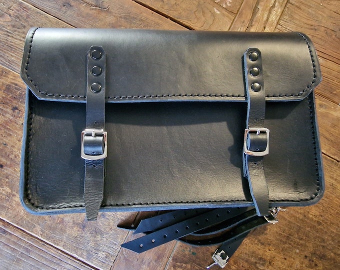 Piaggio Vespa front rack bag. Black Tuscany leather.Hand made in Italy
